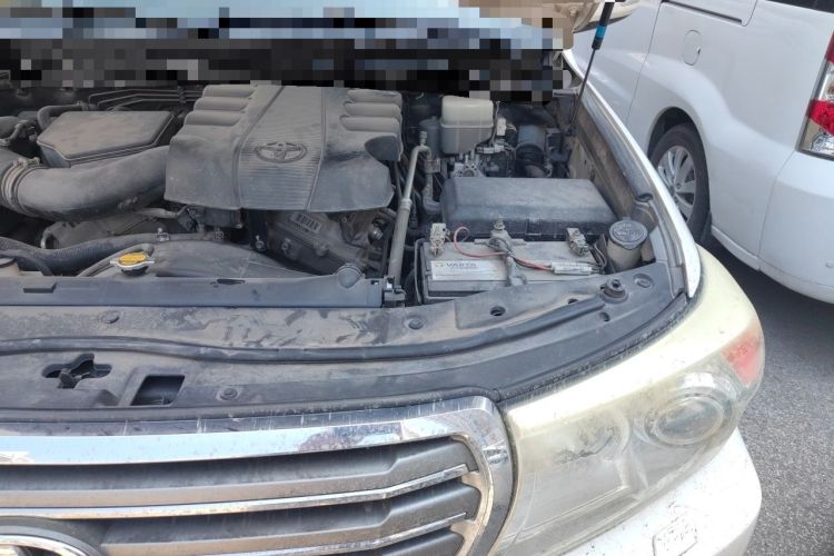Used Toyota Land Cruiser 2012 4.0L Automatic VX Engine Bay Left