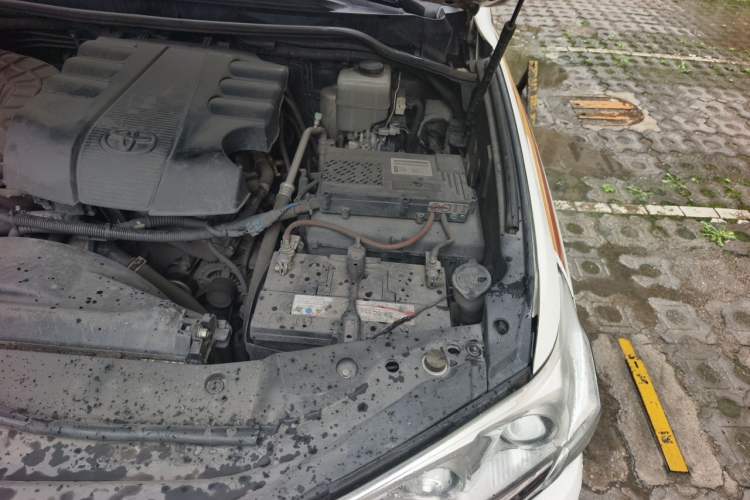 Used Toyota Land Cruiser 2012 4.0L Automatic VX Engine Bay Left