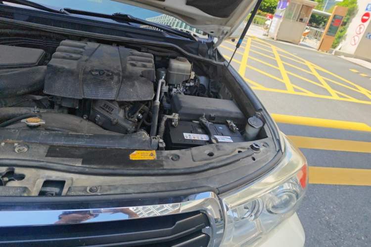 Used Toyota Land Cruiser  Engine Bay Left