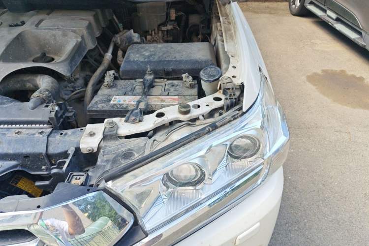 Used Toyota Land Cruiser 2012 4.6L Automatic VX Engine Bay Left