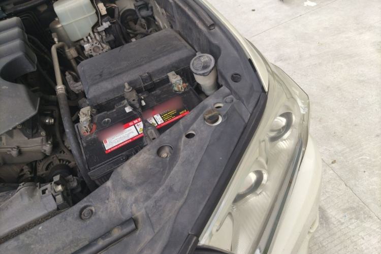 Used Toyota Land Cruiser 2012 4.0L Automatic GX-R Engine Bay Left