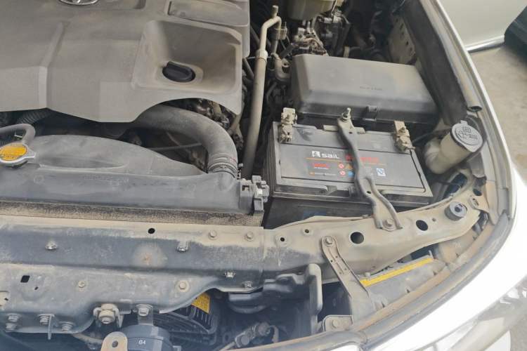Used Toyota Land Cruiser 2012 4.6L Automatic VX-R Engine Bay Left