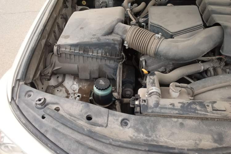 Used Toyota Land Cruiser 2012 4.0L Automatic VX Engine Bay Right