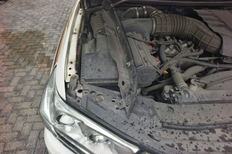 Used Toyota Land Cruiser 2012 4.0L Automatic VX Engine Bay Right
