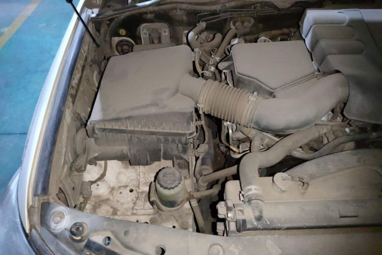 Used Toyota Land Cruiser 2012 4.0L Automatic VX Engine Bay Right
