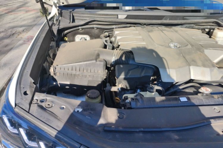 Used Toyota Land Cruiser 2012 4.6L Automatic VX-R Engine Bay Right