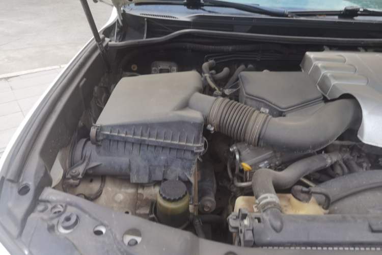 Used Toyota Land Cruiser 2012 4.0L Automatic VX Engine Bay Right