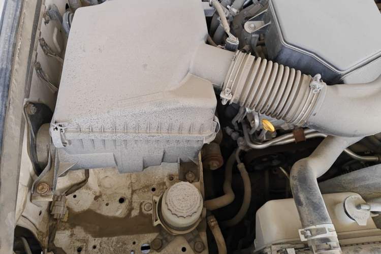 Used Toyota Land Cruiser 2012 4.0L Automatic VX Engine Bay Right