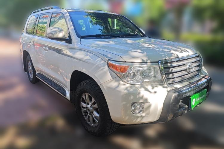 Used Toyota Land Cruiser 2012 4.0L Automatic VX Front Right 45 Deg