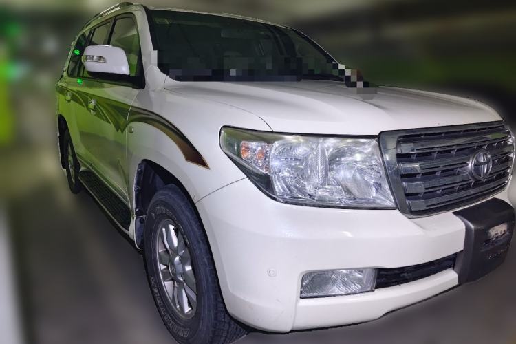 Used Toyota Land Cruiser  Front Right 45 Deg