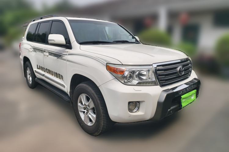 Used Toyota Land Cruiser 2012 4.0L Automatic VX Front Right 45 Deg