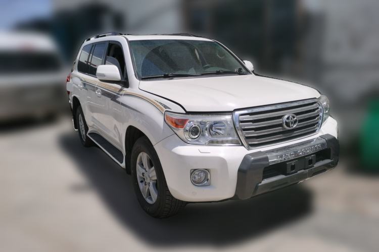 Used Toyota Land Cruiser 2012 4.6L Automatic VX Front Right 45 Deg