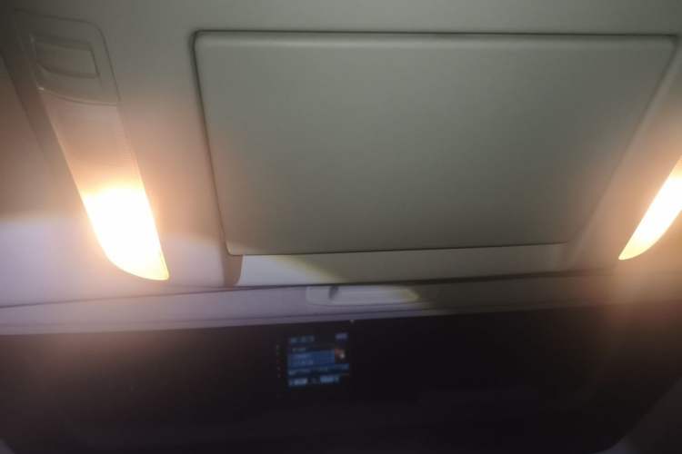 Used Toyota Land Cruiser 2012 4.6L Automatic VX-R Headliner