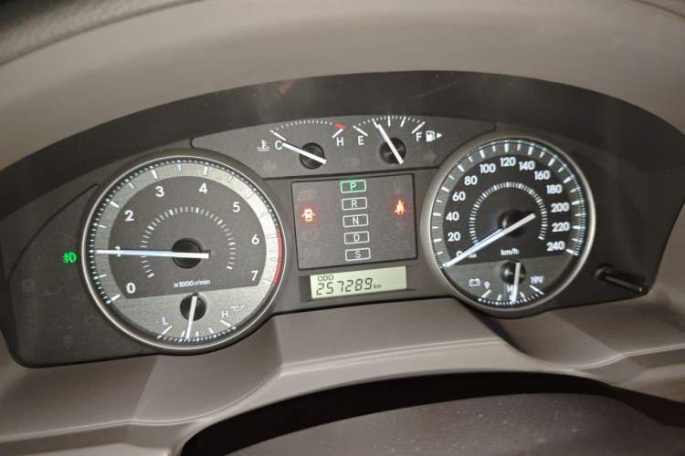 Used Toyota Land Cruiser  Instrument Cluster