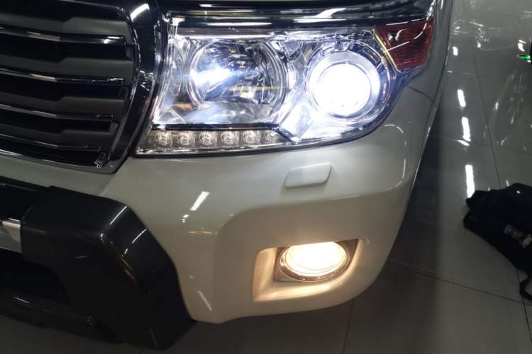 Used Toyota Land Cruiser 2012 4.0L Automatic VX Left Front Headlight