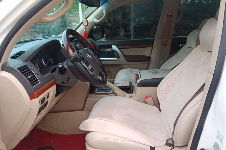 Used Toyota Land Cruiser 2012 4.0L Automatic VX Left Front Seat