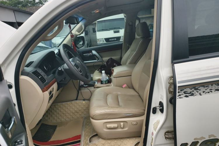 Used Toyota Land Cruiser 2012 4.0L Automatic VX Left Front Seat