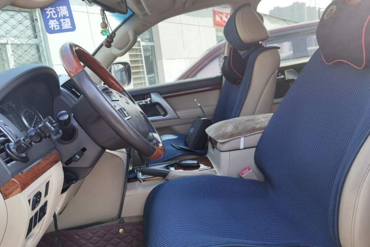 Used Toyota Land Cruiser 2012 4.0L Automatic VX Left Front Seat