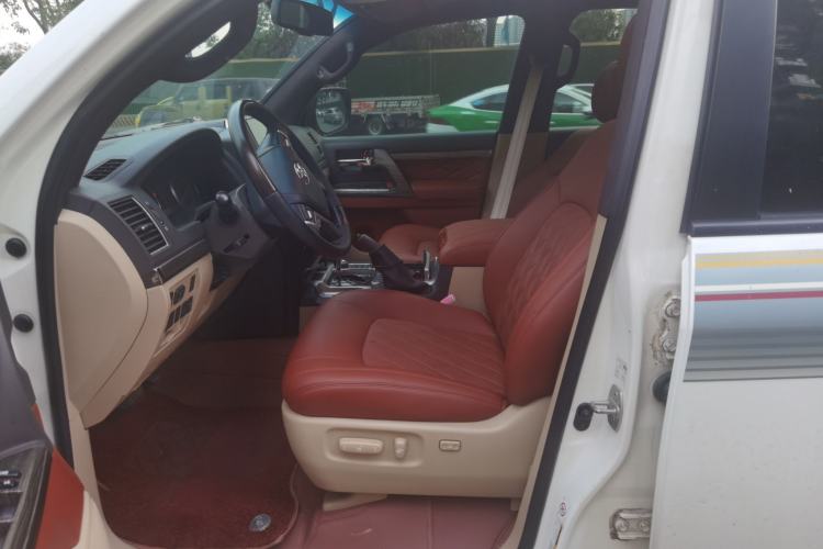 Used Toyota Land Cruiser 2012 4.0L Automatic VX Left Front Seat