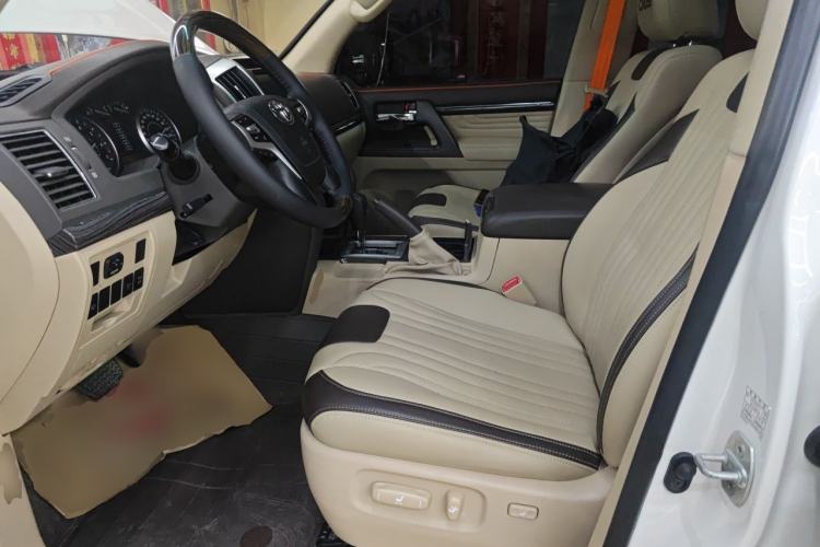 Used Toyota Land Cruiser 2012 4.0L Automatic VX Left Front Seat
