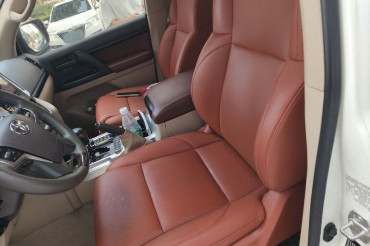 Used Toyota Land Cruiser 2012 4.0L Automatic GX-R Left Front Seat