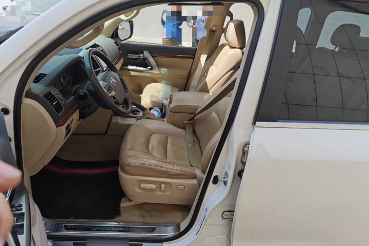 Used Toyota Land Cruiser 2012 4.0L Automatic VX Left Front Seat