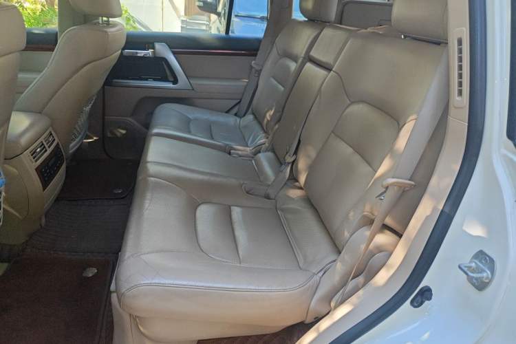 Used Toyota Land Cruiser 2012 4.0L Automatic VX Left Rear Seat