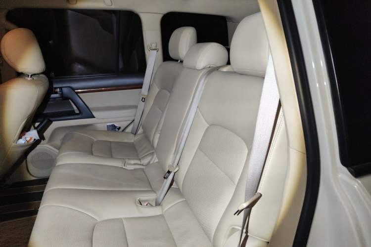 Used Toyota Land Cruiser 2012 4.0L Automatic GX-R Left Rear Seat