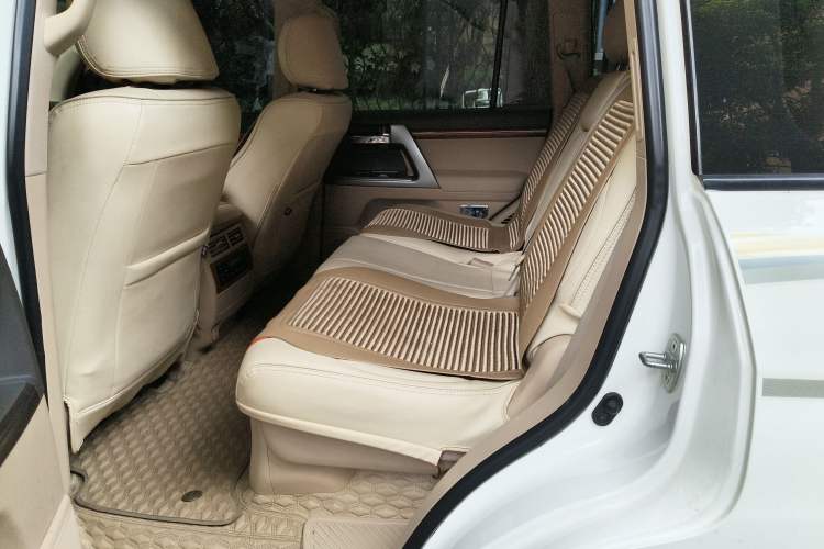 Used Toyota Land Cruiser 2012 4.0L Automatic VX Left Rear Seat