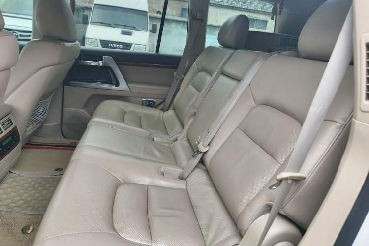 Used Toyota Land Cruiser 2012 4.0L Automatic VX Left Rear Seat