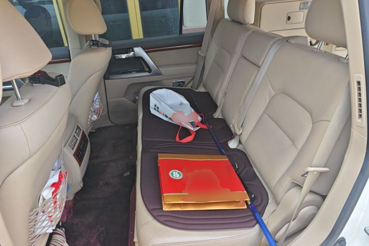 Used Toyota Land Cruiser 2012 4.0L Automatic VX Left Rear Seat
