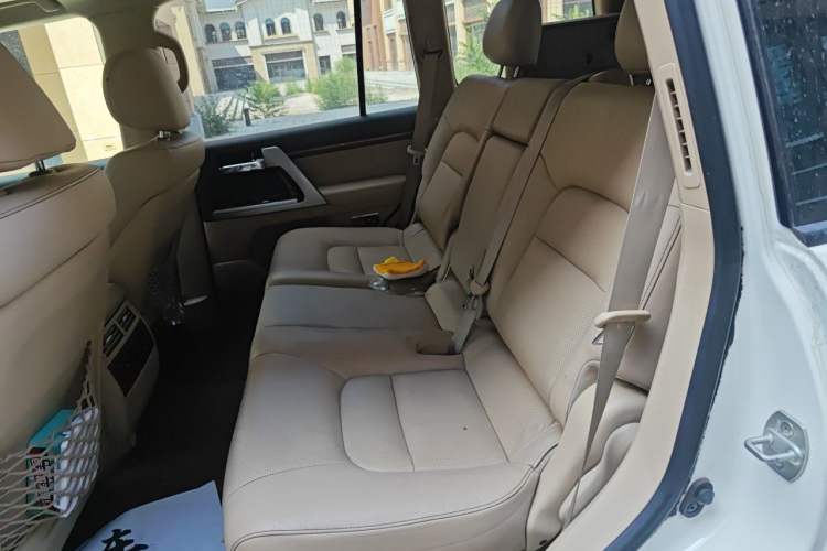 Used Toyota Land Cruiser 2012 4.0L Automatic VX Left Rear Seat