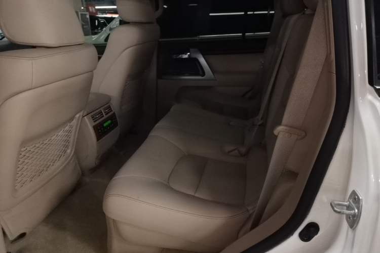 Used Toyota Land Cruiser 2012 4.0L Automatic VX Left Rear Seat