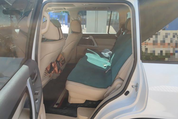 Used Toyota Land Cruiser 2012 4.0L Automatic VX Left Rear Seat