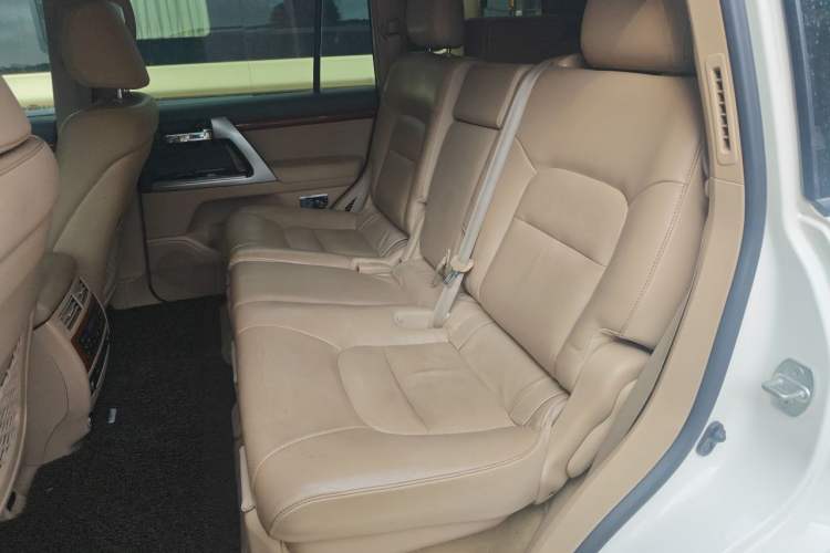 Used Toyota Land Cruiser 2012 4.6L Automatic VX-R Left Rear Seat