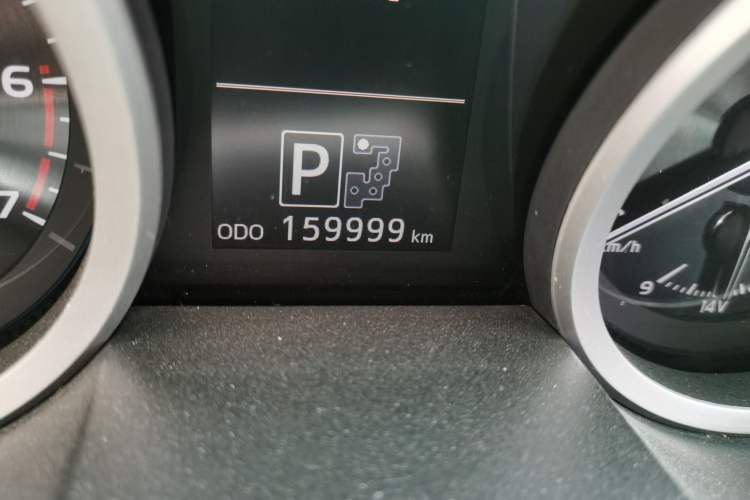 Used Toyota Land Cruiser 2012 4.6L Automatic VX Odometer Close Up