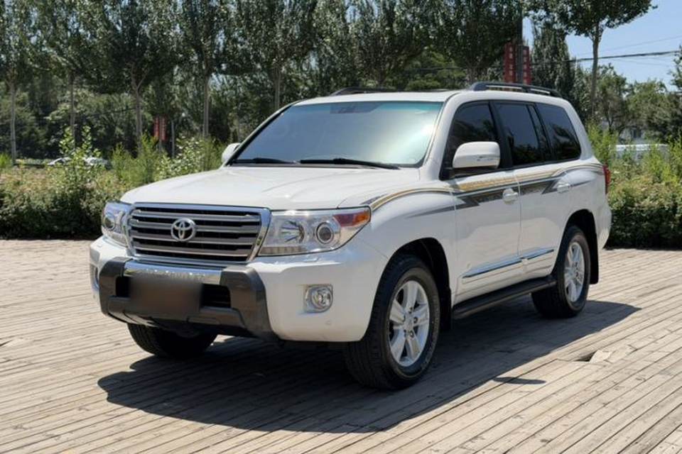 Toyota Land Cruiser 2012