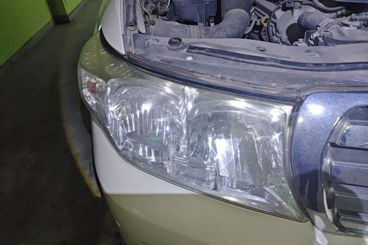 Used Toyota Land Cruiser  Right Front Headlight