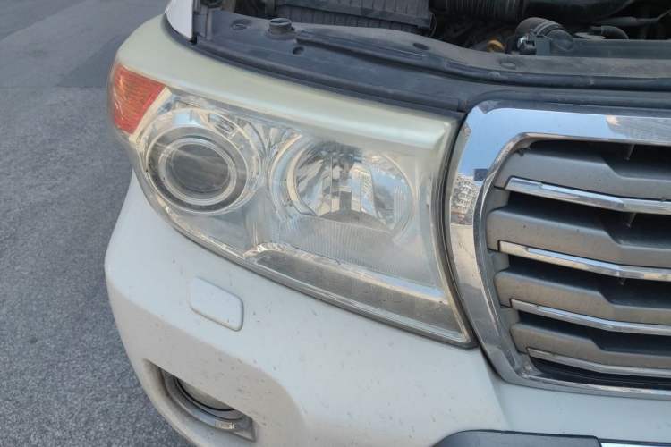 Used Toyota Land Cruiser 2012 4.0L Automatic VX Right Front Headlight
