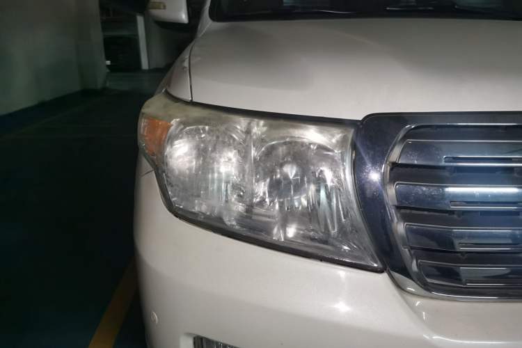 Used Toyota Land Cruiser  Right Front Headlight