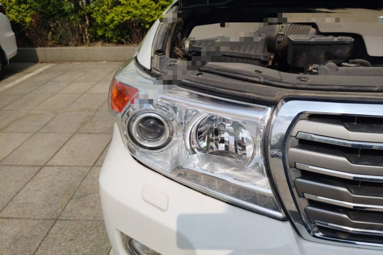 Used Toyota Land Cruiser 2012 4.6L Automatic VX-R Right Front Headlight