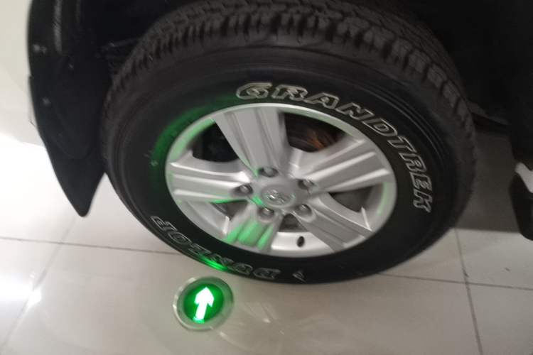 Used Toyota Land Cruiser 2012 4.0L Automatic VX Right Rear Wheel Hub
