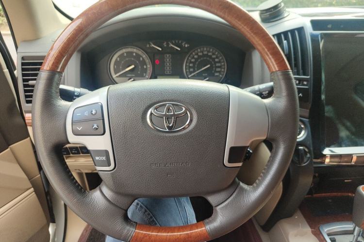 Used Toyota Land Cruiser 2012 4.0L Automatic VX Steering Wheel