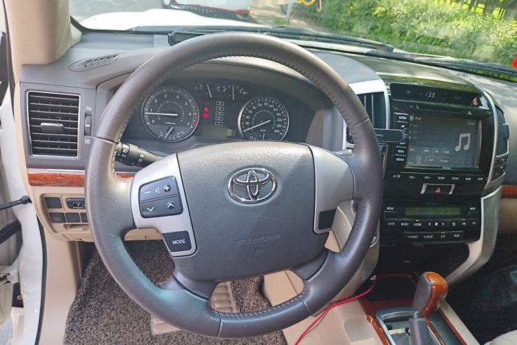 Used Toyota Land Cruiser 2012 4.0L Automatic VX Steering Wheel
