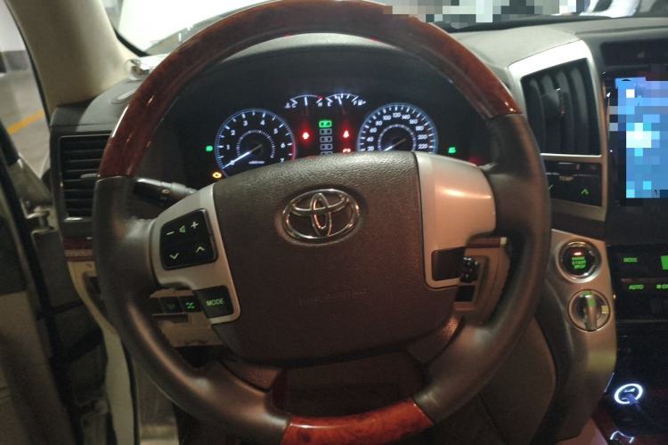 Used Toyota Land Cruiser 2012 4.0L Automatic VX Steering Wheel