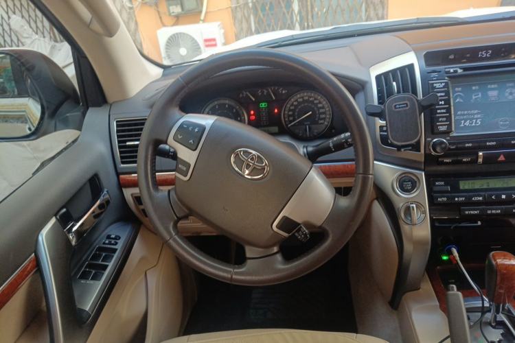 Used Toyota Land Cruiser 2012 4.0L Automatic VX Steering Wheel