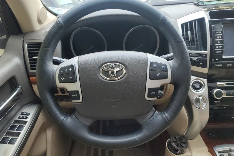 Used Toyota Land Cruiser 2012 4.6L Automatic VX-R Steering Wheel