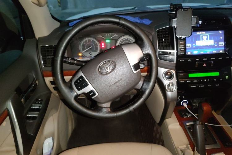 Used Toyota Land Cruiser 2012 4.0L Automatic VX Steering Wheel