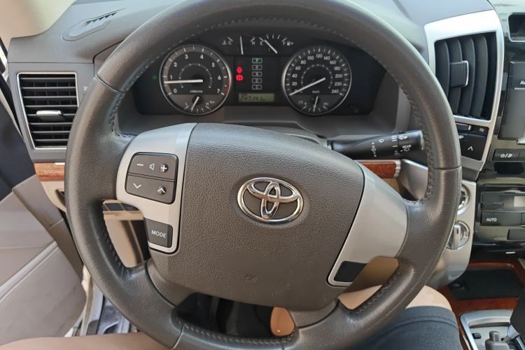 Used Toyota Land Cruiser 2012 4.0L Automatic VX Steering Wheel
