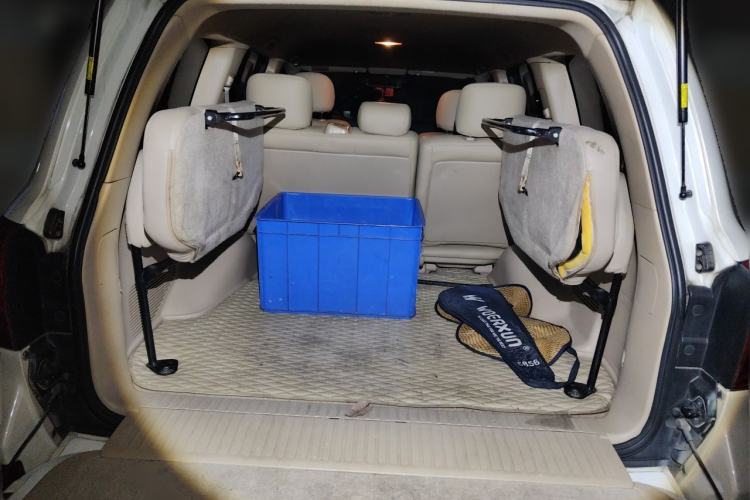 Used Toyota Land Cruiser 2012 4.0L Automatic GX-R Trunk